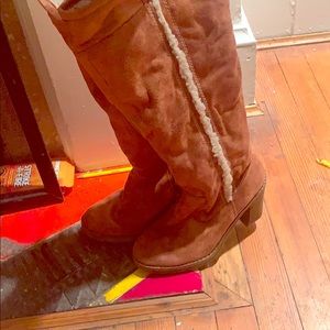 Gorgeous comfy winter boots